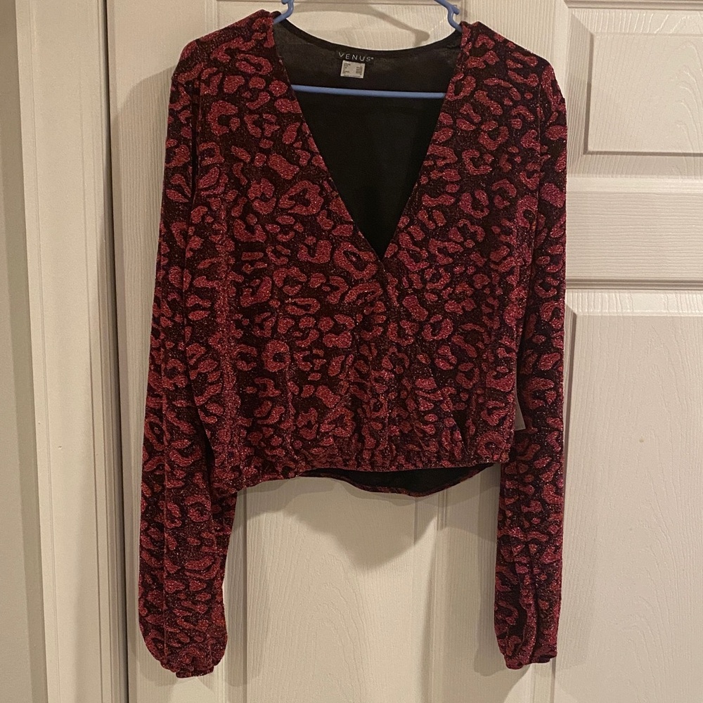 VENUS Red and Black Leopard Print Blouse